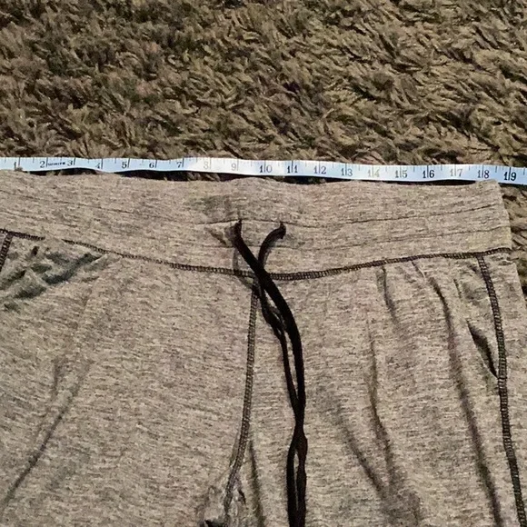 Gray Danskin now capri Jogger Pants - Picture 3 of 5